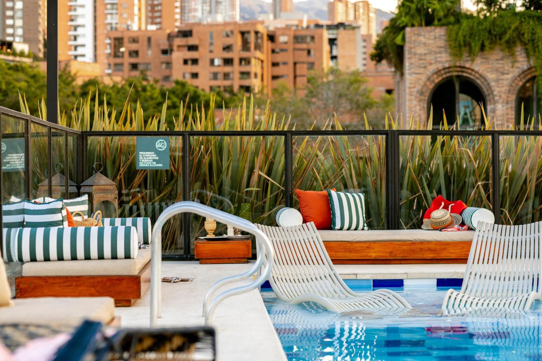Loma Verde Aparthotel メデジン エクステリア 写真